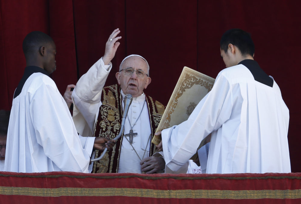 Pope Francis Delivers His Christmas Blessing “urbi Et Orbi” (to The ...